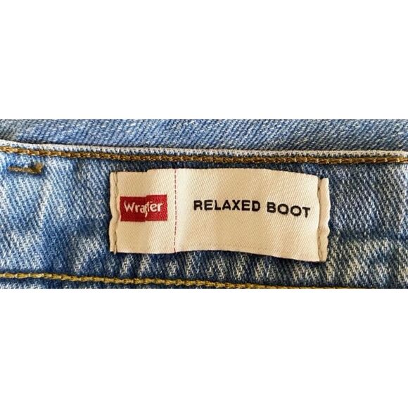 Wrangler Relaxed Bootcut Men's 34x30 Mid Rise Blue Jean whiskered - Picture 10 of 13